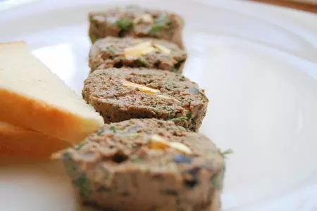 Паштет с марсалой и маслинами: шаг 1