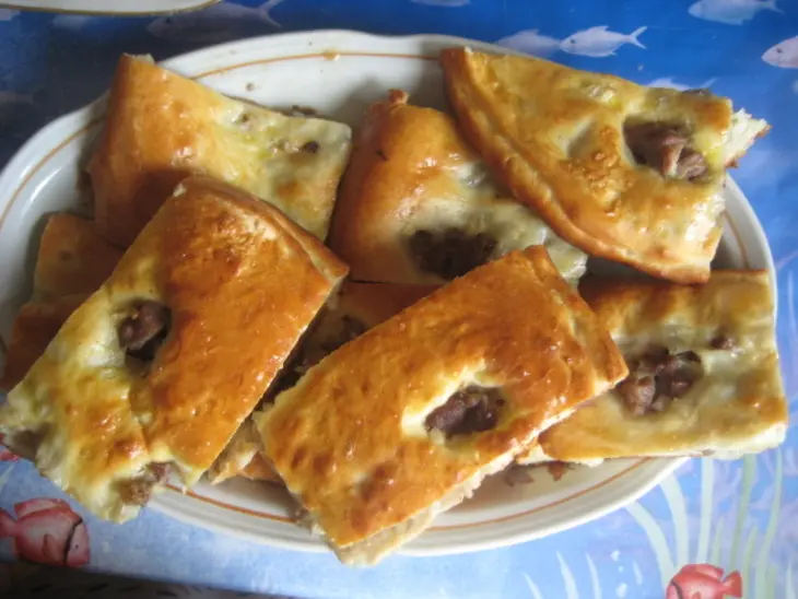 Пироги по-уральски с рыбой // мясом: шаг 1