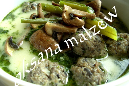 Суп грибной с фрикадельками и зелёной фасолью: шаг 5