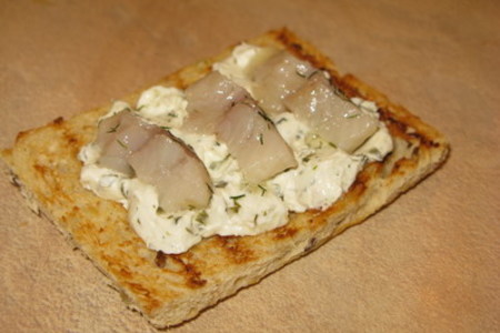 Проект «new seledka!». блюдо  третье: сэндвич с яйцом-пашот и норвежской сельдью: шаг 2