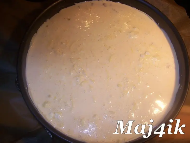 Очень быстрый сырный киш с орехами и виноградом: шаг 4