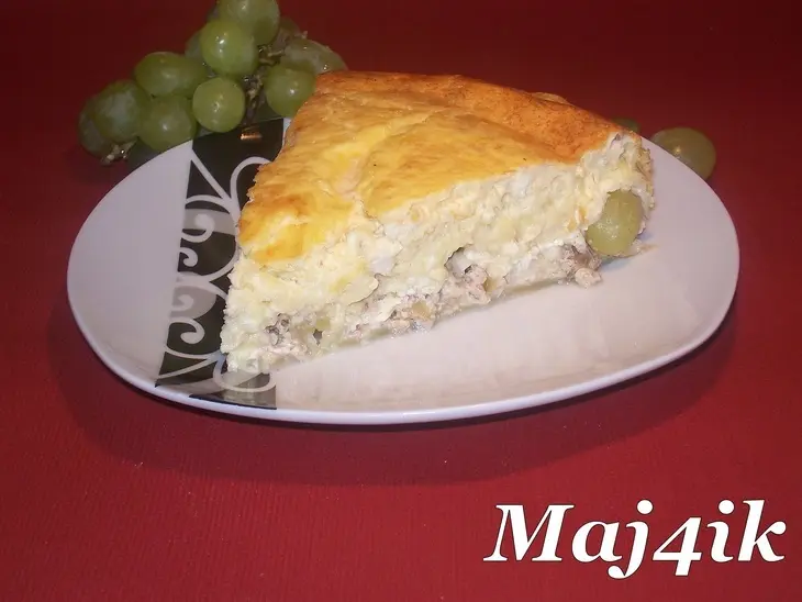 Очень быстрый сырный киш с орехами и виноградом: шаг 8