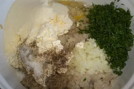 Рыбные котлеты с творогом: шаг 1