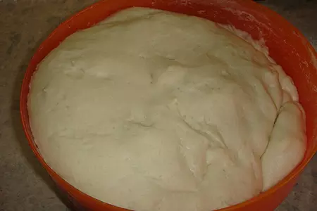 Хлеб с соусом из кориандра и соусом из вяленных помидор: шаг 4