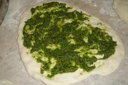 Хлеб с соусом из кориандра и соусом из вяленных помидор: шаг 5