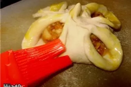 Слоеные булочки с яблоками: шаг 5