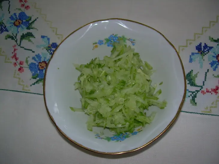 Салат из пекинской капусты: шаг 4