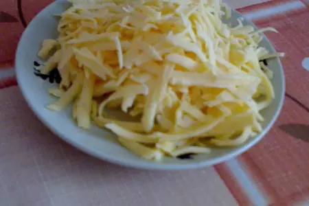 Салат из курицы с яблоком и курагой: шаг 2