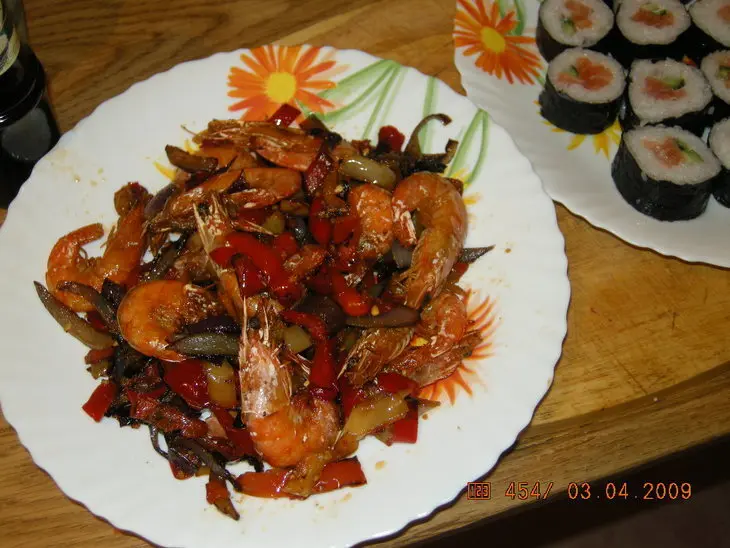 Мой любимый салат с королевскими креветками и овощами.: шаг 3