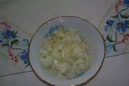 Рыба в соусе с корнишонами: шаг 2