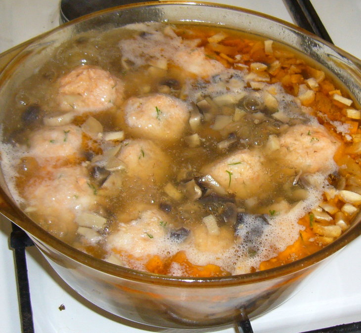 Суп рыбный с фрикадельками: шаг 7