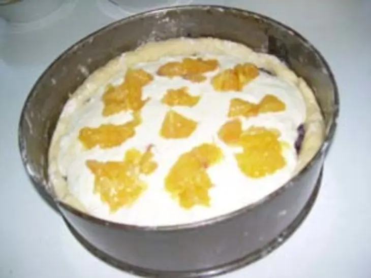 Ароматный пирог с черникой: шаг 6