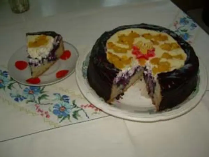 Ароматный пирог с черникой: шаг 7