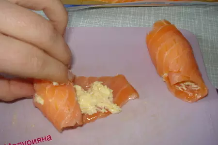 Рулетики из лосося: шаг 5