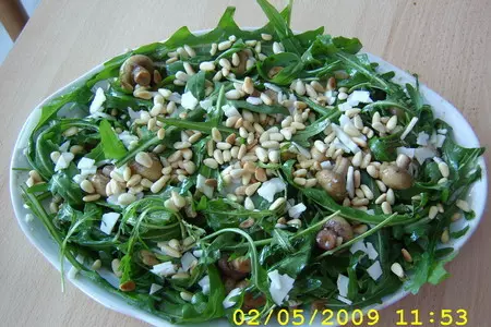 Салат с рукколой и шампиньонами: шаг 6