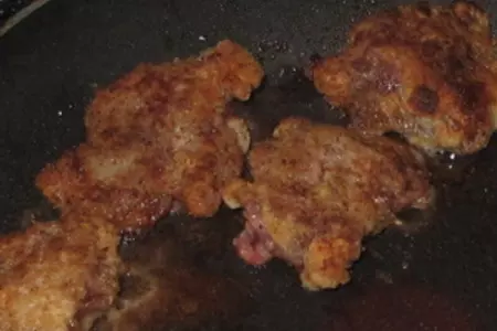 Куриная (гусиная) печенка в миндальной корочке: шаг 2