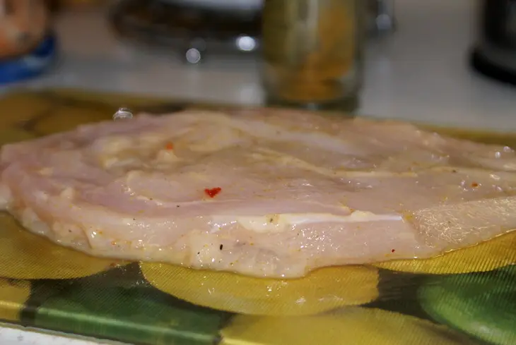 Куриная отбивная в  маковой панировке: шаг 2