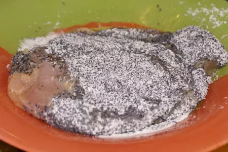 Куриная отбивная в  маковой панировке: шаг 4