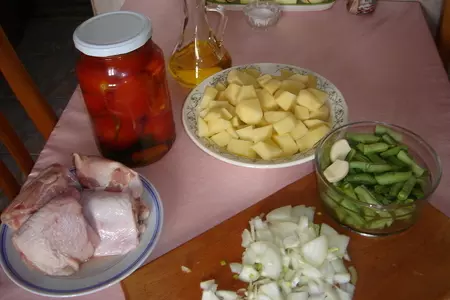 Картофель с куриными бедрышками и зеленой фасолью: шаг 1