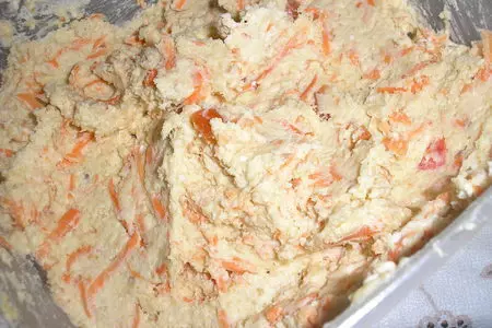Фрикадельки из моркови и творога с цукатами в апельсиново-медовой глазури: шаг 1