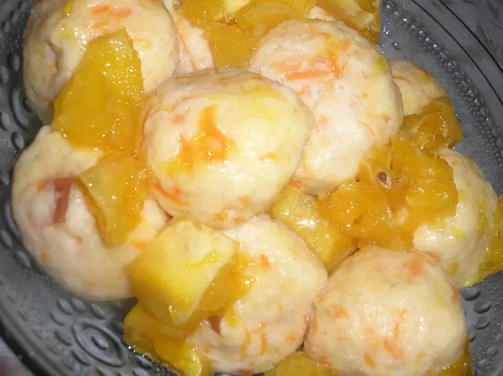 Фрикадельки из моркови и творога с цукатами в апельсиново-медовой глазури: шаг 6