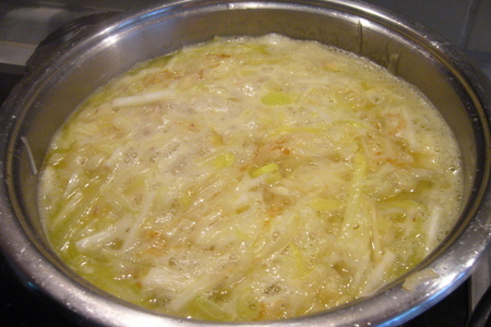 Сырный суп-крем с луком пореем: шаг 3
