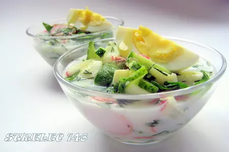 Окрошка на айране с сосисками.: шаг 1