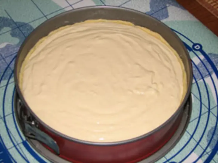 Творожный чизкейк с вишней: шаг 6