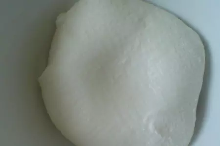 Клубнично-йогуртовый мусс с маринованной клубникой: шаг 5