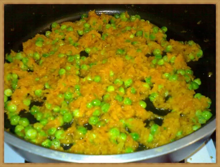 Плов из макарошек "кускус" с зеленым горошком (скоро-оперативный ужин,часть 1): шаг 4
