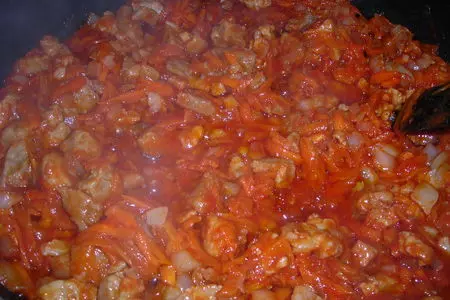 Тушёная капуста со свининкой и картошкой: шаг 5