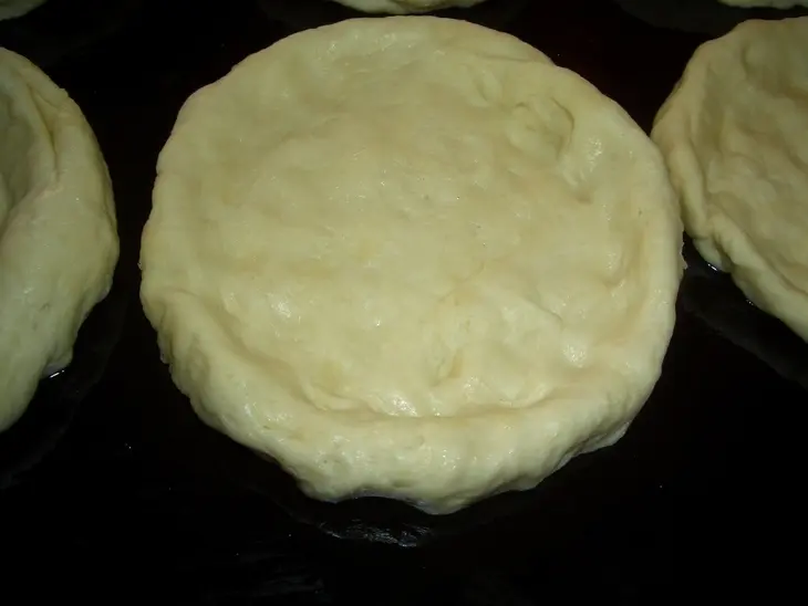 Ватрушки с картофелем и грибами: шаг 6