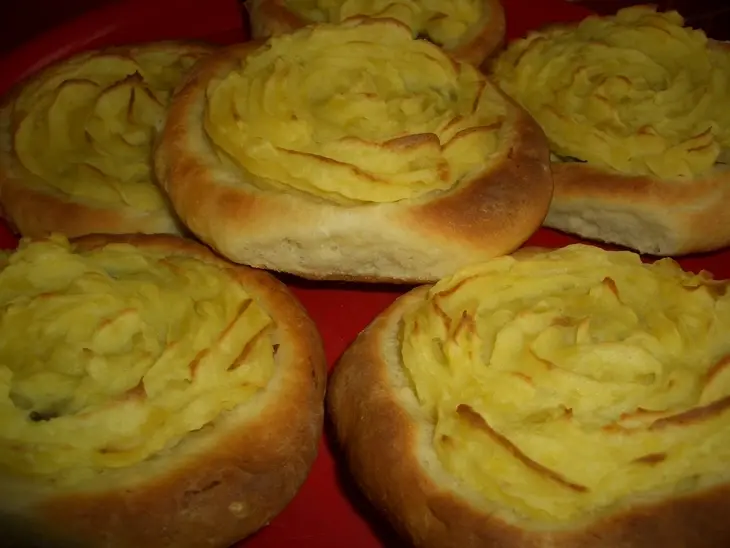 Ватрушки с картофелем и грибами: шаг 9