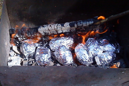 Картошка запечённая в углях(вариант): шаг 4