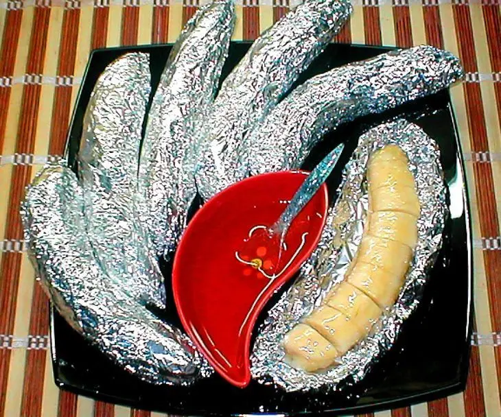 Бананы  в  серебряной кожуре: шаг 4