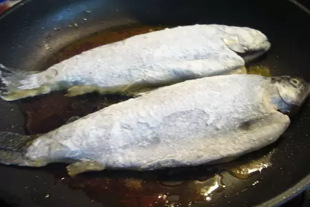 Радужная форель под миндальной корочкой: шаг 2