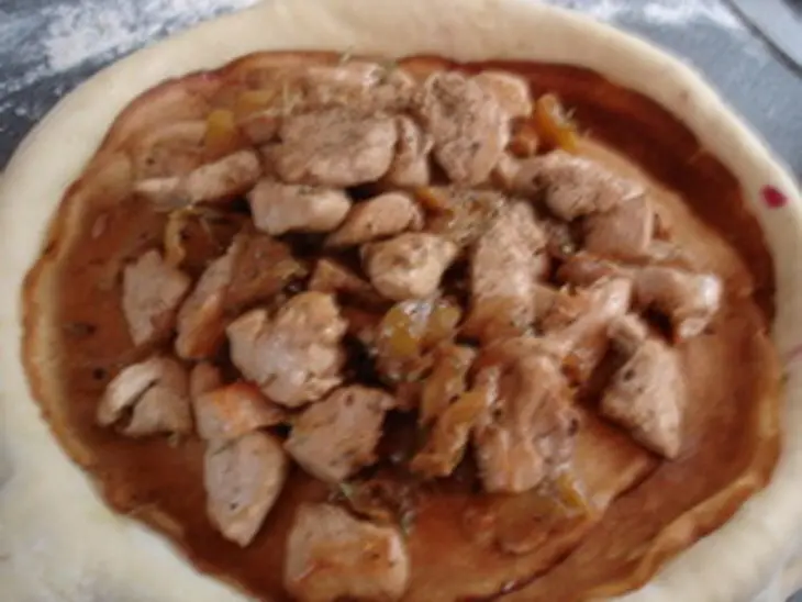 Пирог  с курицей и смородиной.: шаг 5