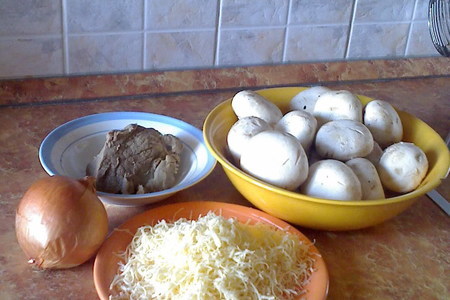 Салат мясной с грибами: шаг 1