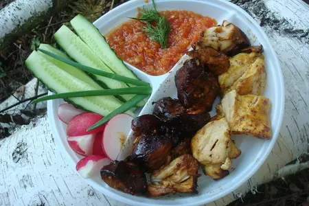 Сочный и очень вкусный шашлык из курицы и грудинки (2 маринада): шаг 2