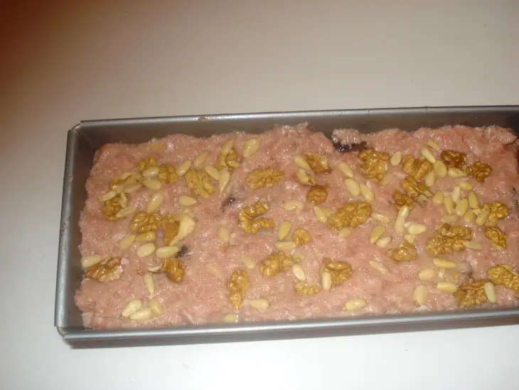 Мясной хлебец с черносливом и орехами: шаг 1
