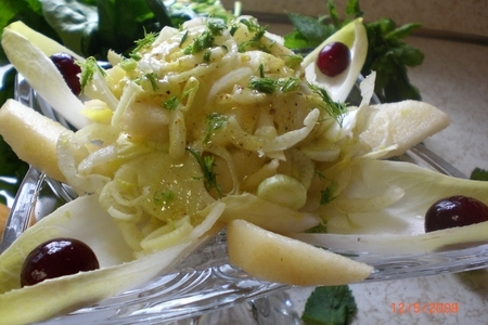 Салат из фенхеля,цикория и груши: шаг 1