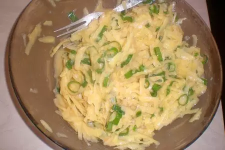 Драники с зелёным лучком: шаг 1