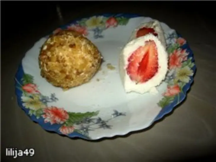 Творожные яйца с клубникой: шаг 2