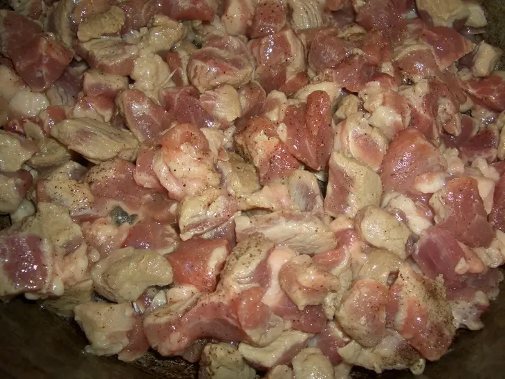 Свинина с фасолью  и галушками: шаг 3