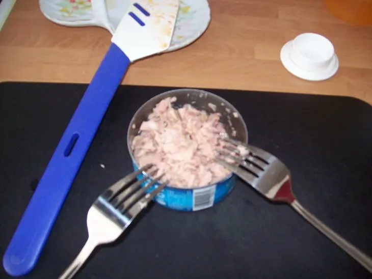 Томатен спагетти под нежным соусом с тунцом и каперсами.: шаг 5