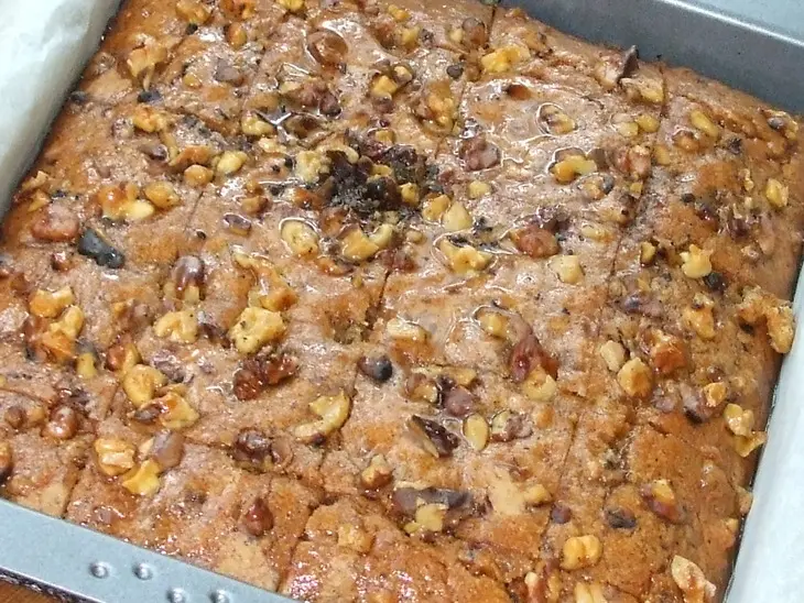 Медовый кекс с грецкими орехами: шаг 4