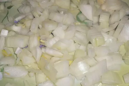 Куриные бедрышки в красном вине с маслом грецкого ореха.: шаг 2