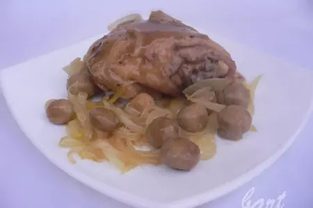 Куриные бедрышки в красном вине с маслом грецкого ореха.: шаг 4