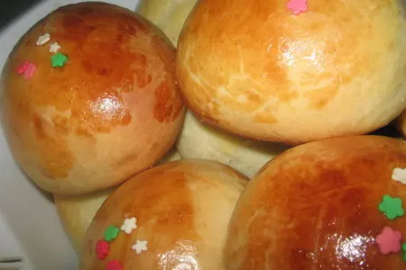 Плюшки с изюмом и корицей+ булочки с повидлом.: шаг 2