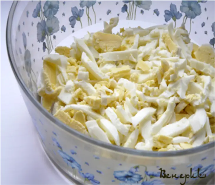 Яичный салат с рукколой: шаг 1